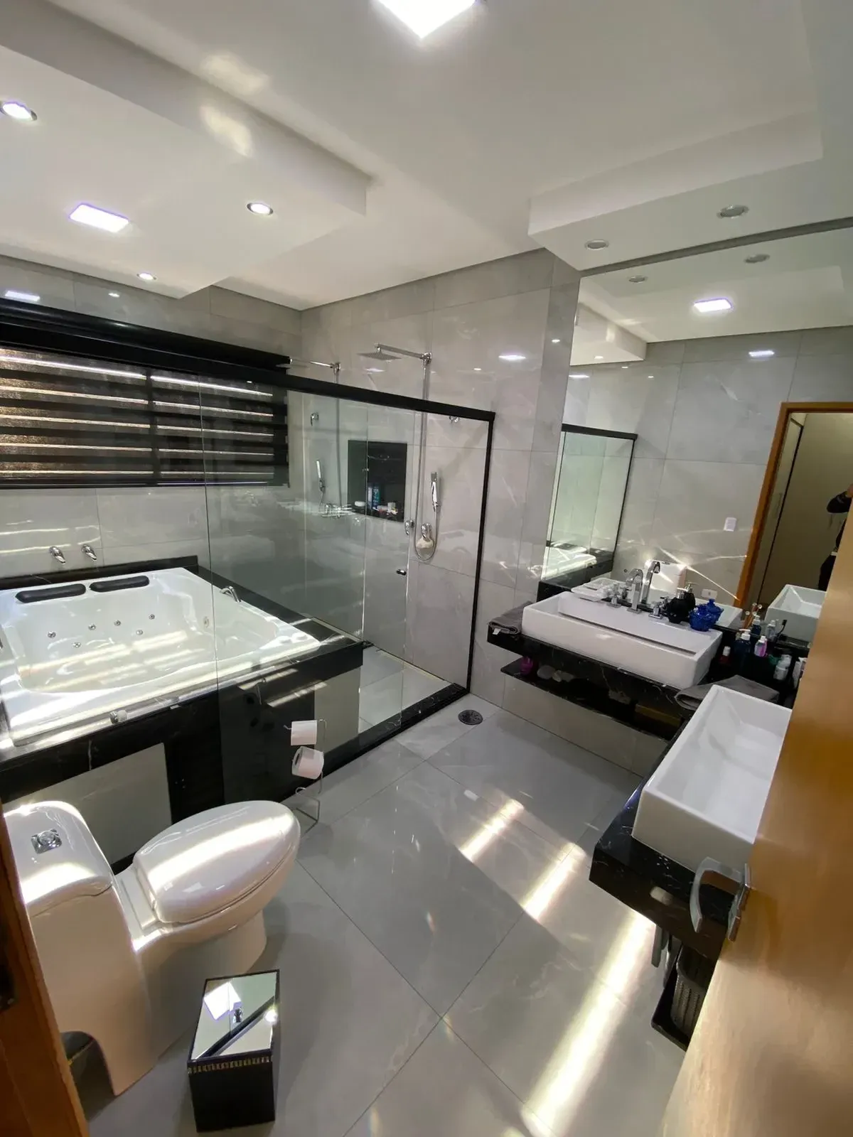 Imagem Casa com 5 Quartos à Venda, 450 m² em Alphaville Residencial Um - Barueri