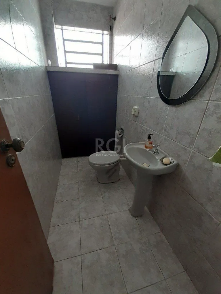 Imagem Casa para Venda - 185m², 4 dormitórios, sendo 1 suites, 2 vagas - Jardim Sabará