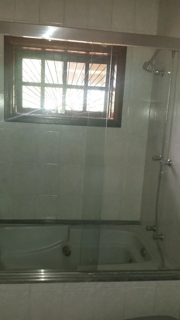 Imagem Chácara à venda 3 Quartos, 3 Suites, 3 Vagas, 3000M², Parque Lago Azul, Pindamonhangaba - SP