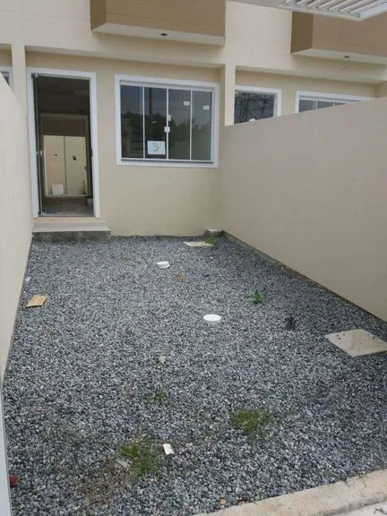 Sobrado com 2 Quartos à Venda, 68 m² em Lídia Duarte - Camboriú