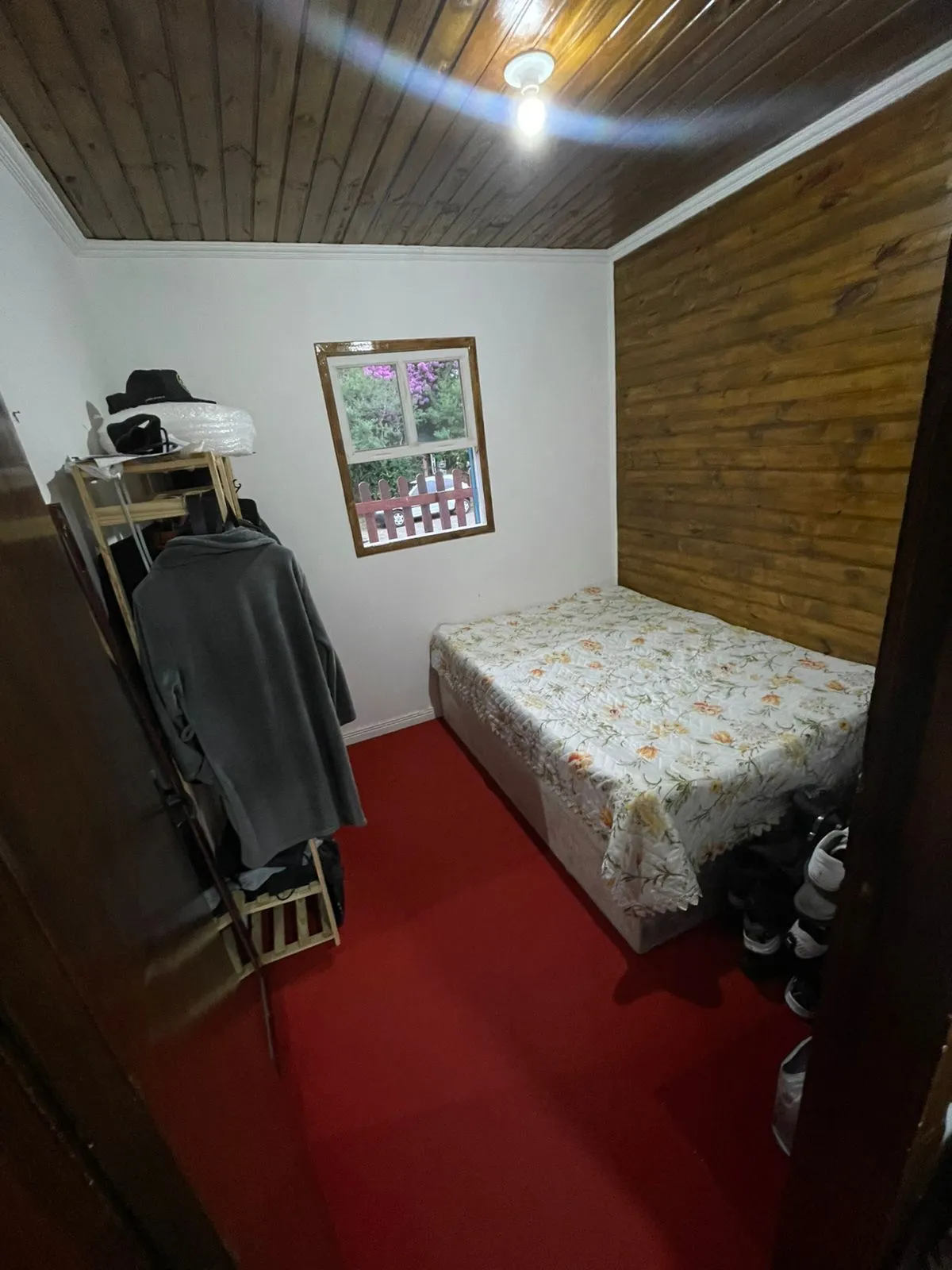 Imagem Terreno de esquina com 2 casas a venda, bairro Vila Nova, Porto Alegre, RS