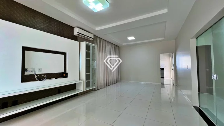 Imagem Casa 4 quartos – 205 Sul