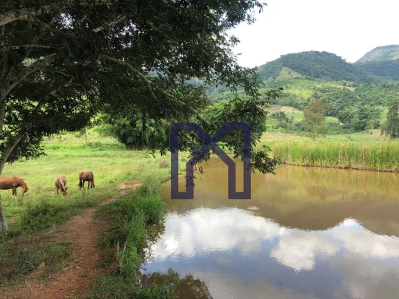Imagem Sítio com 3 dormitórios à venda, 359300 m² por R$ 2.200.000,00 - Zona Rural - Pedralva/MG