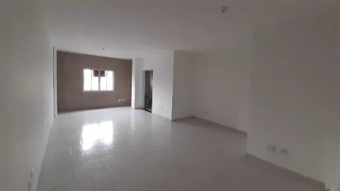 Imagem LOCAÇÃO DE SALAS COMERCIAIS NO GOPOÚVA, EM GUARULHOS/SP, 46m² com salão amplo, muita luz natural, 02 toaletes e unidades disponíveis. CONSULTE-NOS.