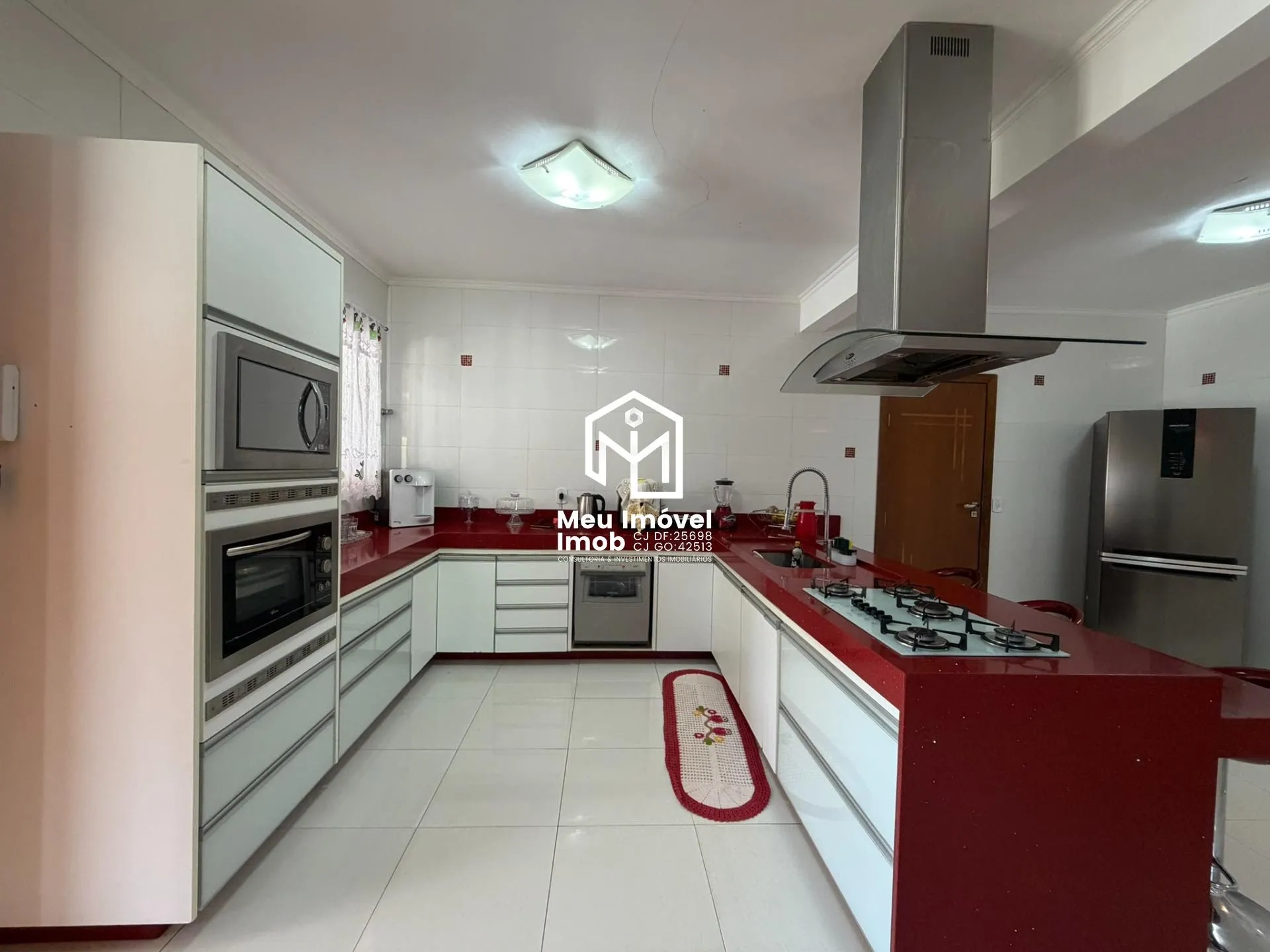 Imagem Cond. Vitória 2 Casas 700m² 5 Suítes Escritura Sobradinho DF