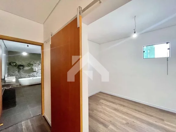 Imagem Casa de Condomínio em Golf Gardens - Carapicuíba