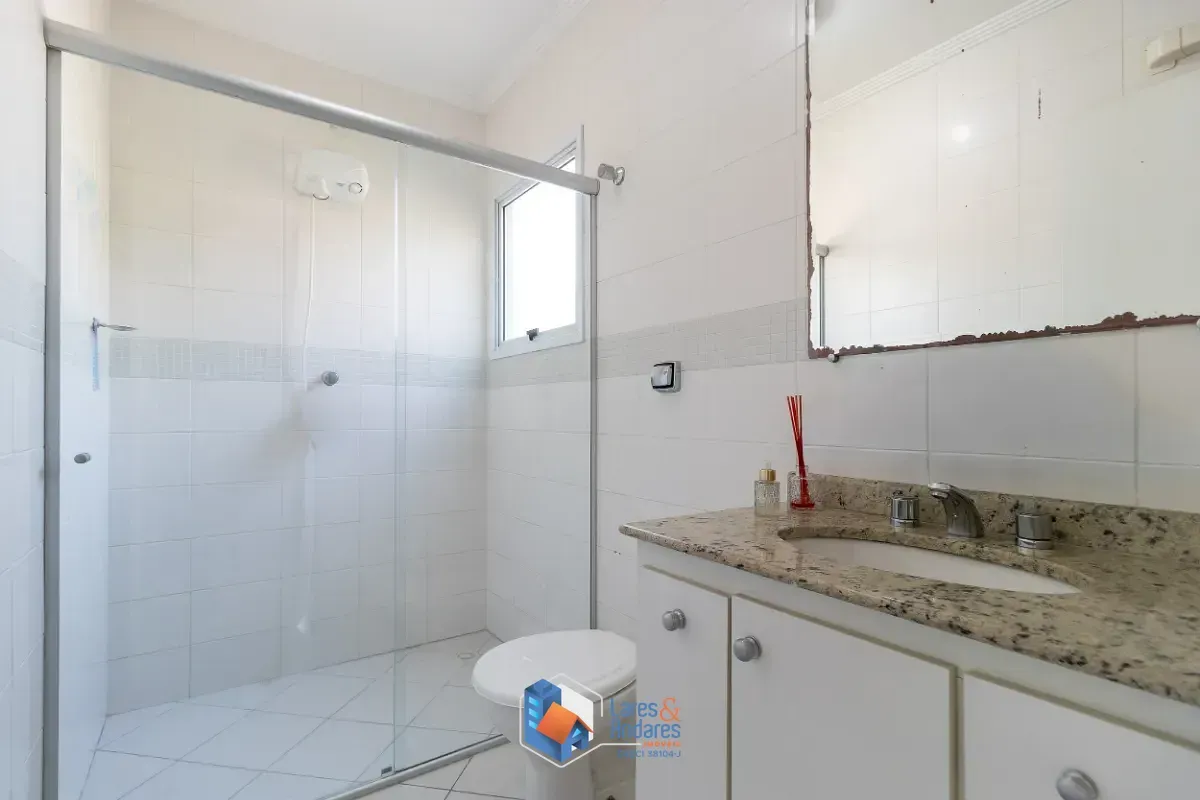 Imagem Casa no condomínio Residencial Recanto dos Pássaros para venda com 3 quartos, sendo 3 suítes, 220m²