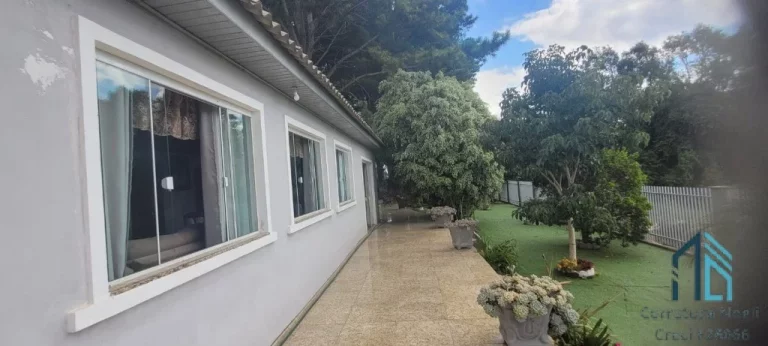 Imagem Chácara LINDA com 3 casas a venda 9.000m2, bem localizada em Contenda - PR