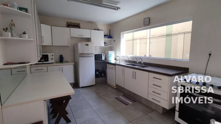Imagem Casa térrea no Bairro Brasil em Itu, com 4 dormitórios. local nobre, at:315m2 ac:250m2