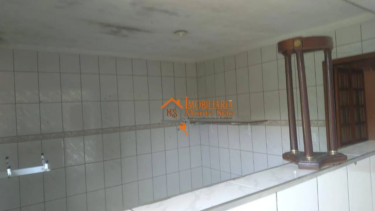 Imagem Sobrado com 7 dormitórios à venda, 160 m² por R$ 670.000,00 - Jardim Cumbica - Guarulhos/SP
