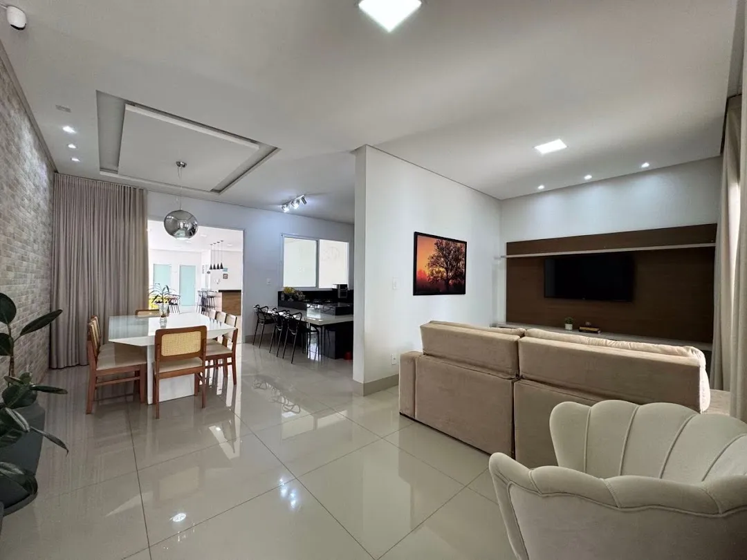 Imagem Casa com 3 dormitórios à venda, 243 m² por R$ 1.290.000,00 - Alto dos Caiçaras - Patos de Minas/MG