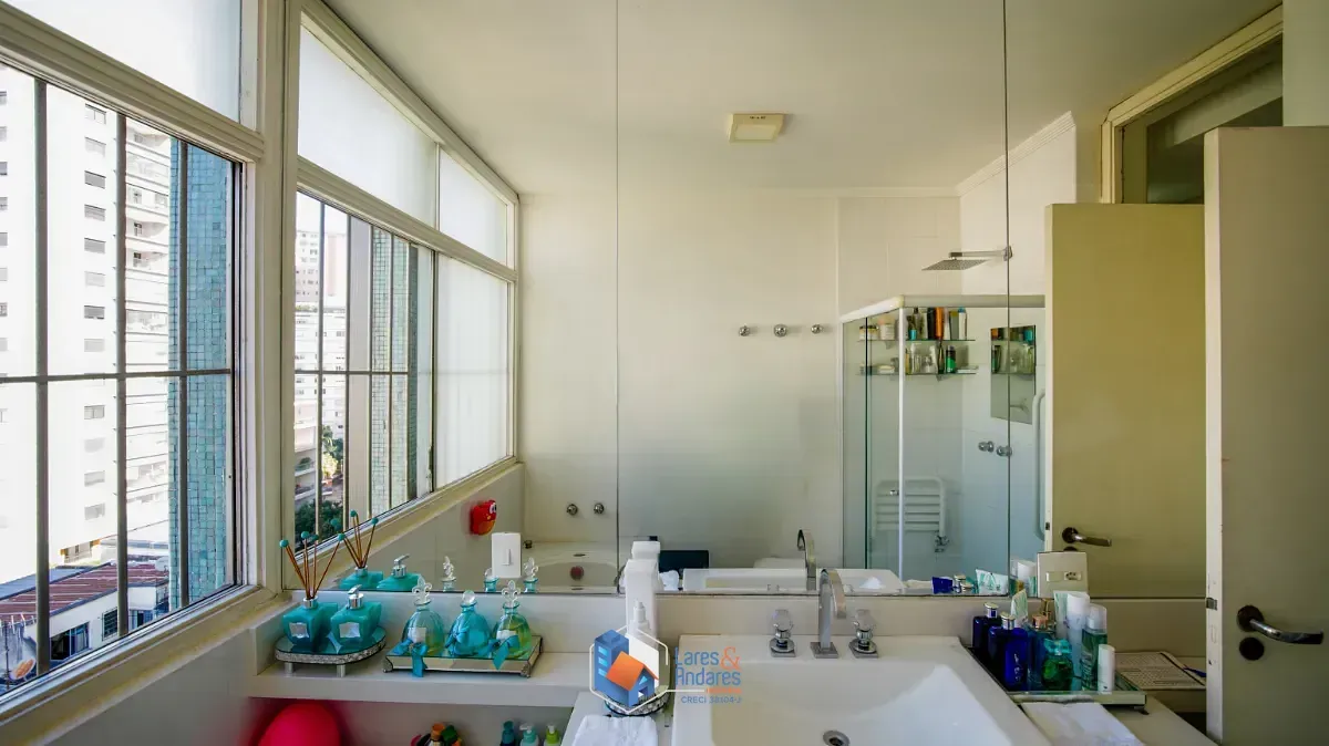 Imagem Apartamento para venda em Santa Cecília com 3 quartos, sendo 2 suítes, 190m²