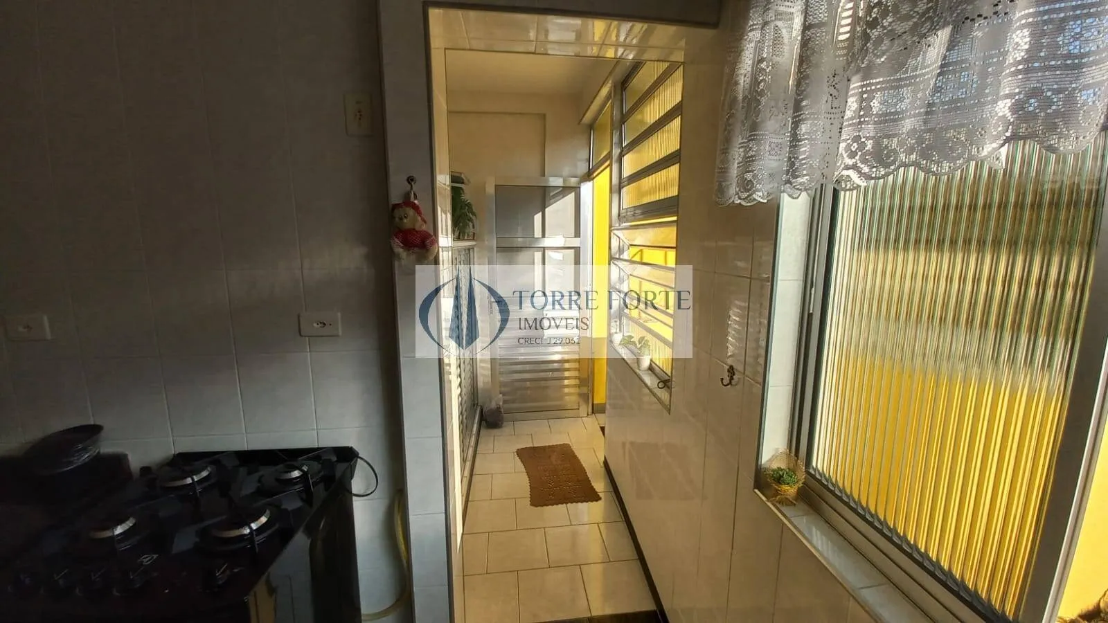 Imagem 2 casas com 3 dormitórios 4 banheiros + 1 salão na Vila Mafra