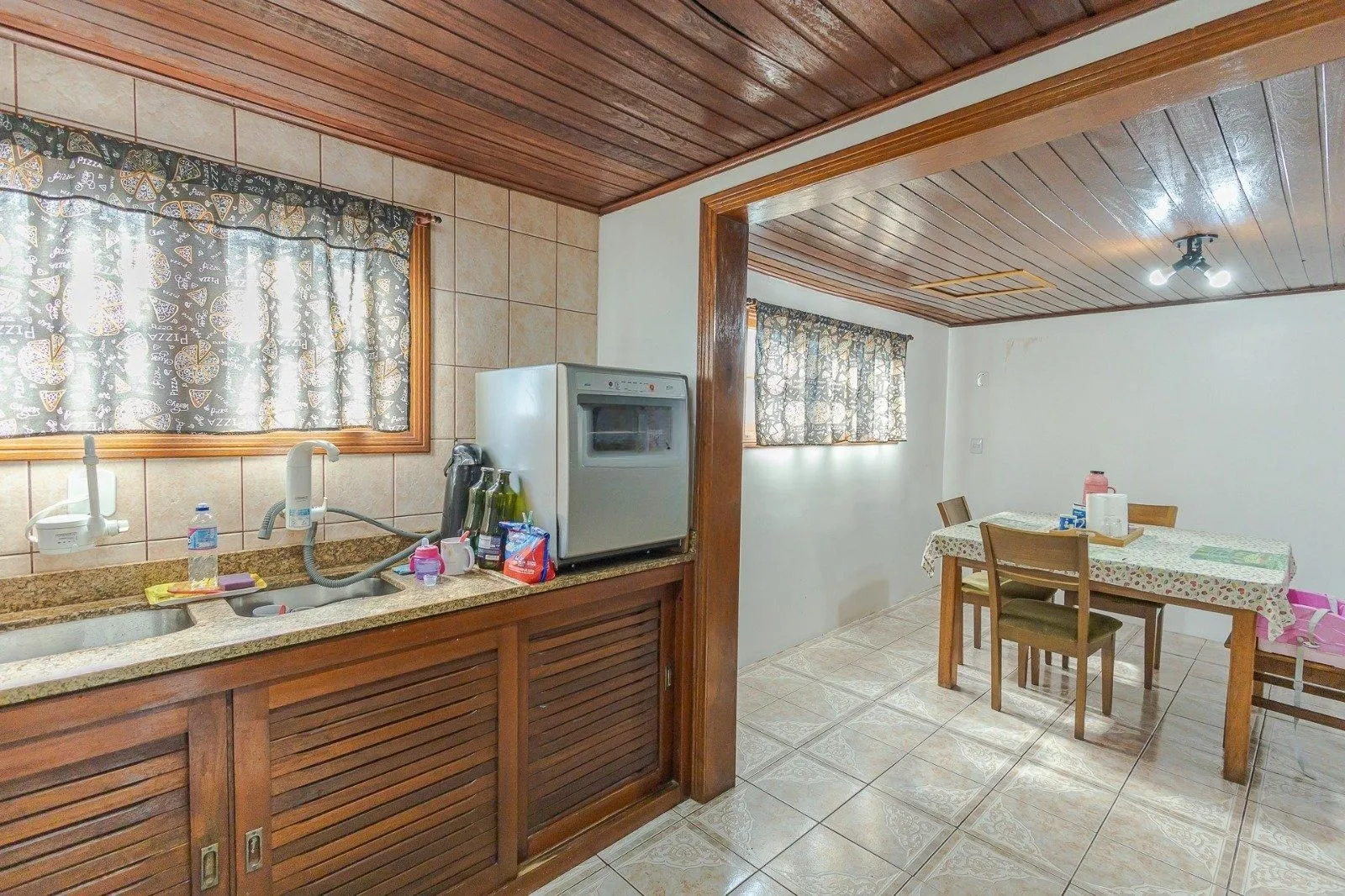 Imagem cobertura de quatro quartos, suíte e uma vaga de garagem no bairro higienópolis