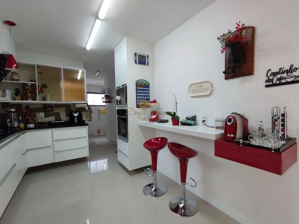 Imagem Casa em Condomínio para Venda em Teresópolis / RJ no bairro Albuquerque