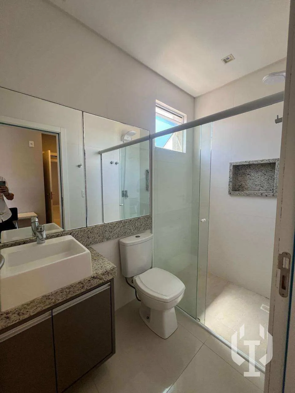 Imagem Apartamento para alugar em Itapema, Meia praia, com 3 quartos, 159m2
