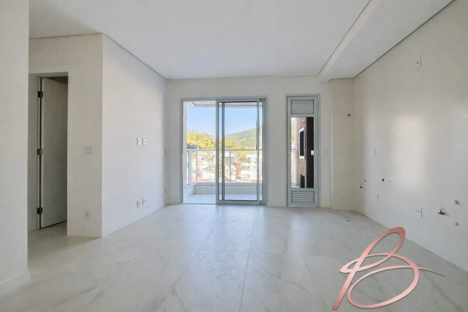 Imagem Apartamento 2 dormitórios sendo 1 suíte com 74,22m² no Fazenda, Itajaí/SC