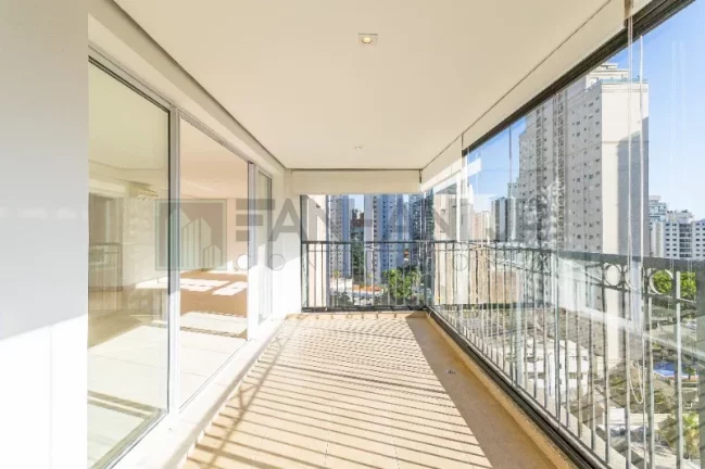 Imagem Apartamento de Alto Padrão na Vila Nova Conceição: 3 Quartos, 3 Suítes, 3 Salas, 5 Banheiros, 4 Vagas, 192m² - São Paulo-SP