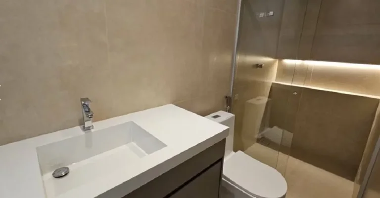 Imagem ÁTIMA ÁREA PRIVATIVA, REFORMADA COM 04 QUARTOS, 04 VAGAS NO SANTO ANTÔNIO!!