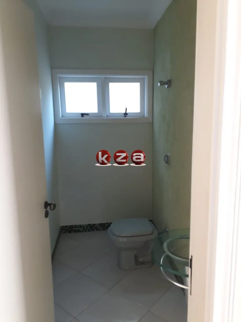 Imagem Casa de 3 quartos no Condomínio Terras do Caribe, em Valinhos-SP: 3 salas, 1 suíte, 4 vagas de garagem e 218m² de área.