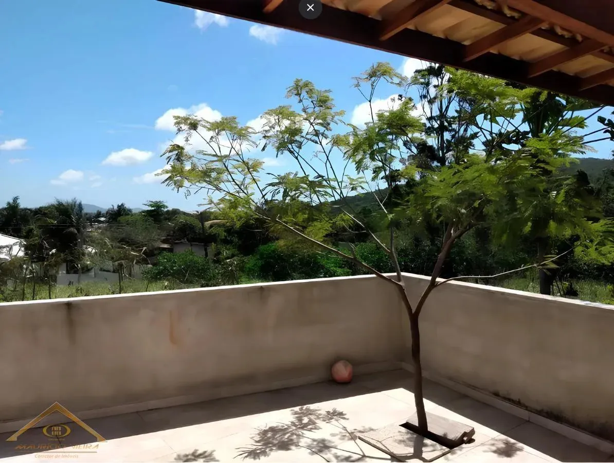 Imagem Casa em Condomínio para Venda em Cabo Frio / RJ no bairro Peró