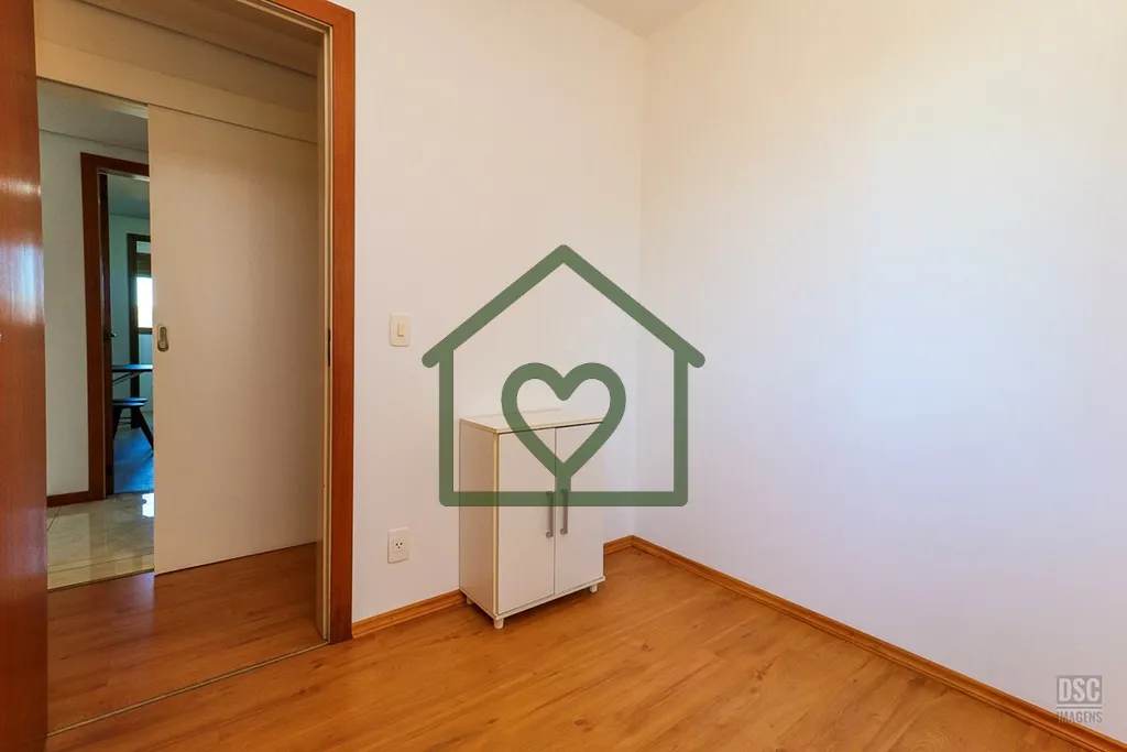 Imagem No bairro Jardim Botânico, na Rua Prof. Cristiano Fischer n° 838, este apartamento com 87,74m² de...