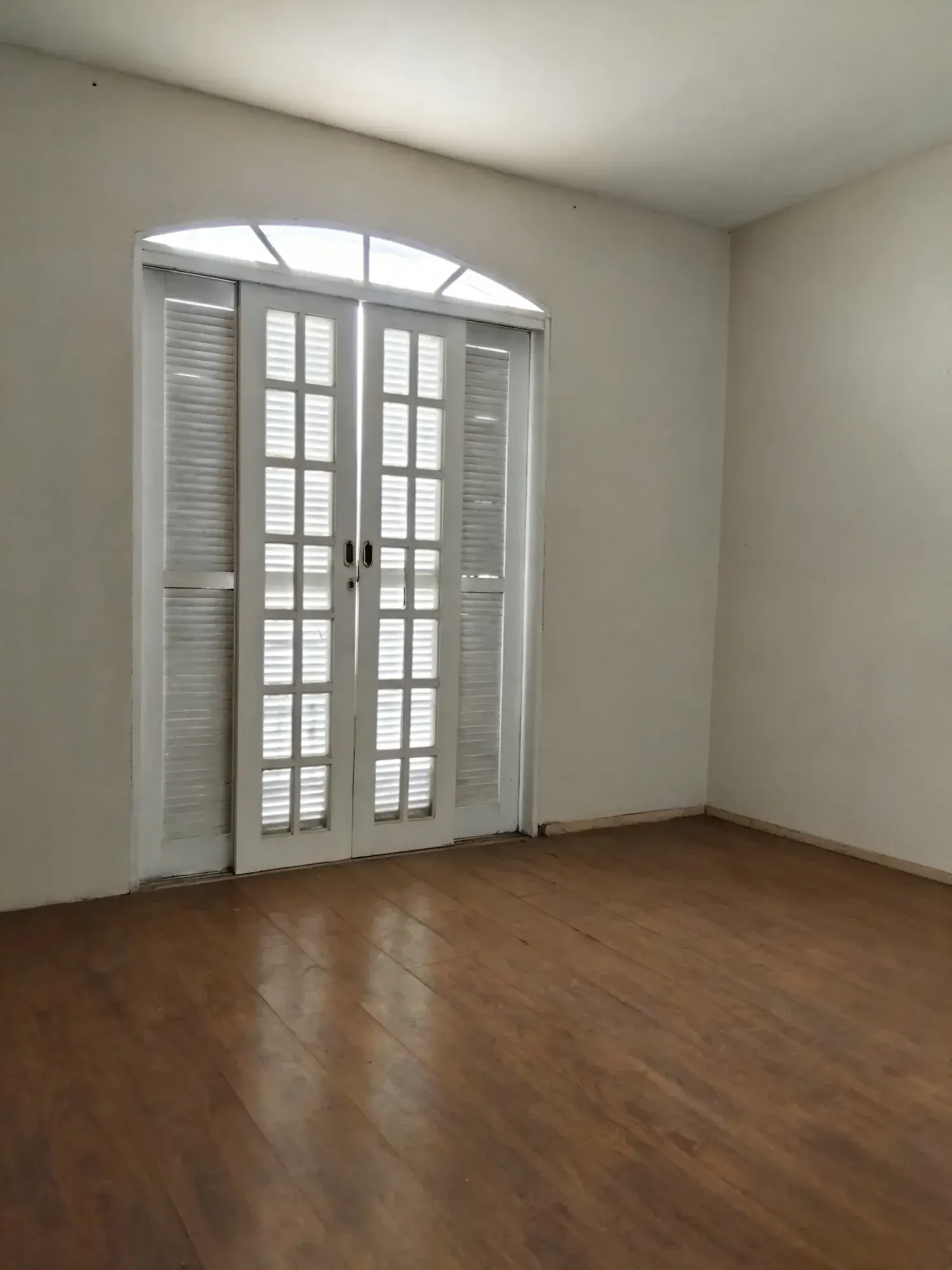 Imagem Sobrado com 4 Quartos à Venda, 250 m² em Cidade Jardim - Mogi das Cruzes