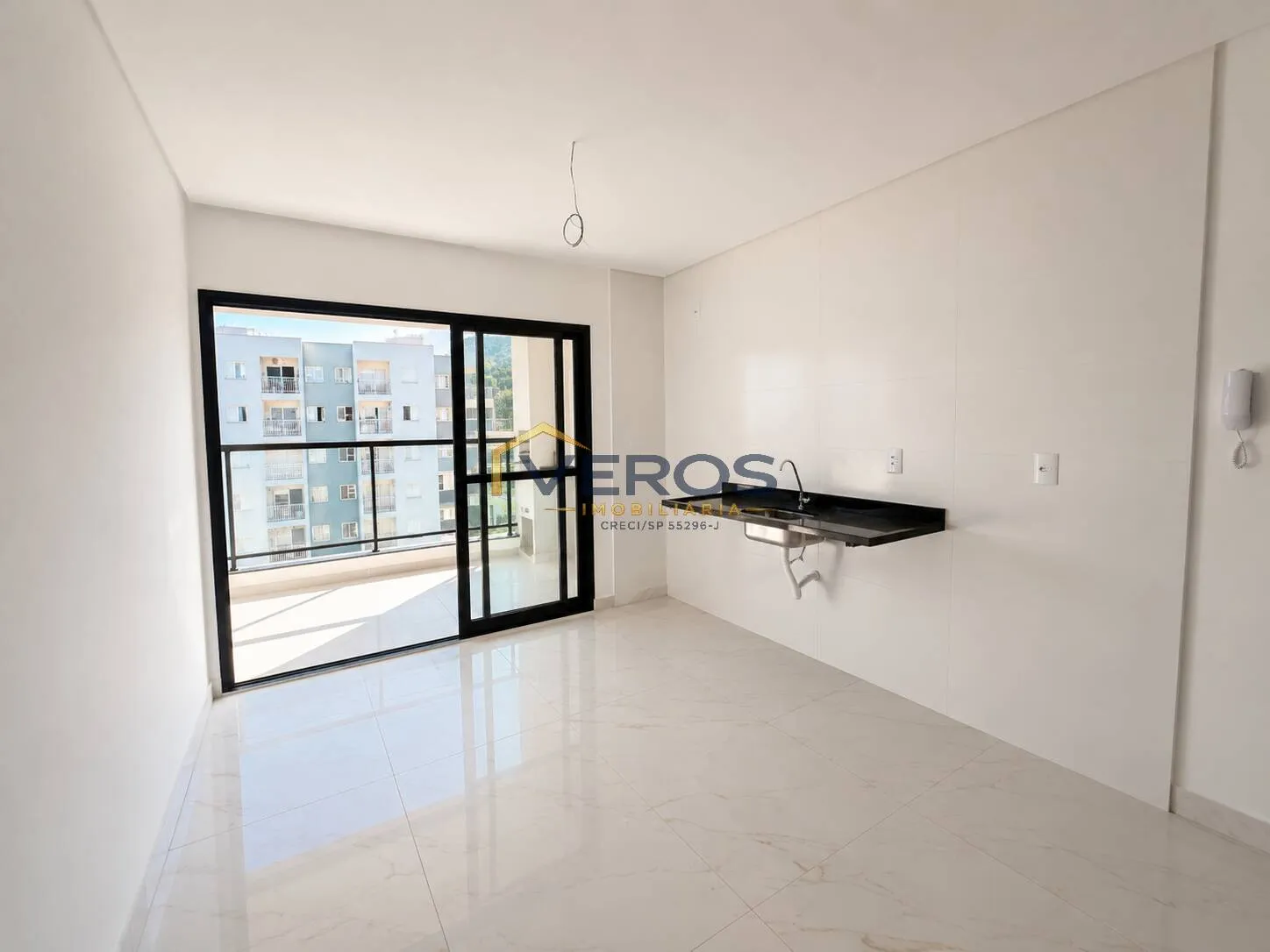 Imagem Apartamento novo a venda perto do centro de Caraguá com churrasqueira