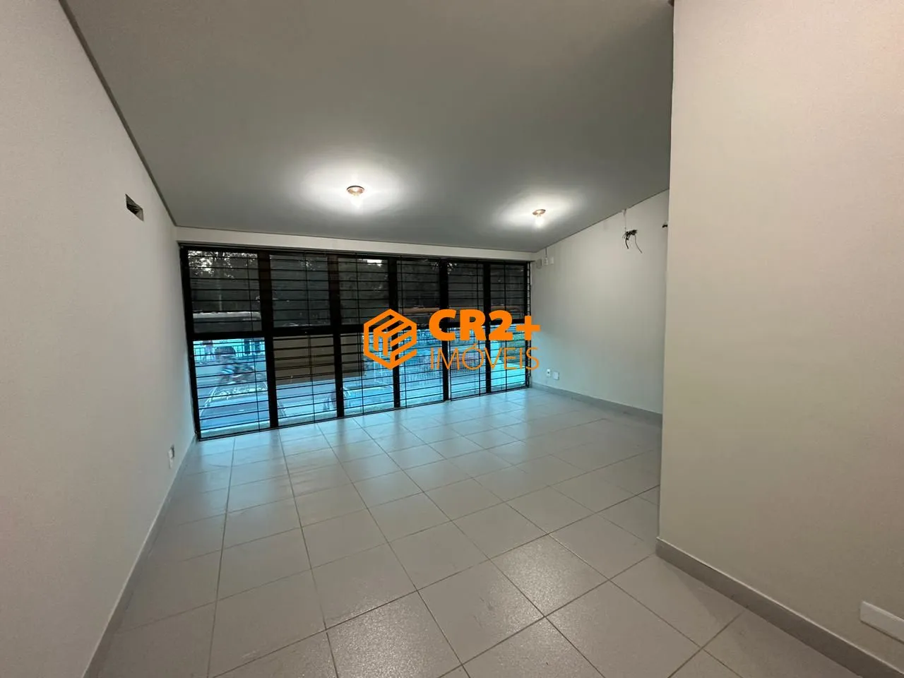 Imagem Vendo ou loco Prédio comércial 560 m² - Av. Agamenom Magualhães