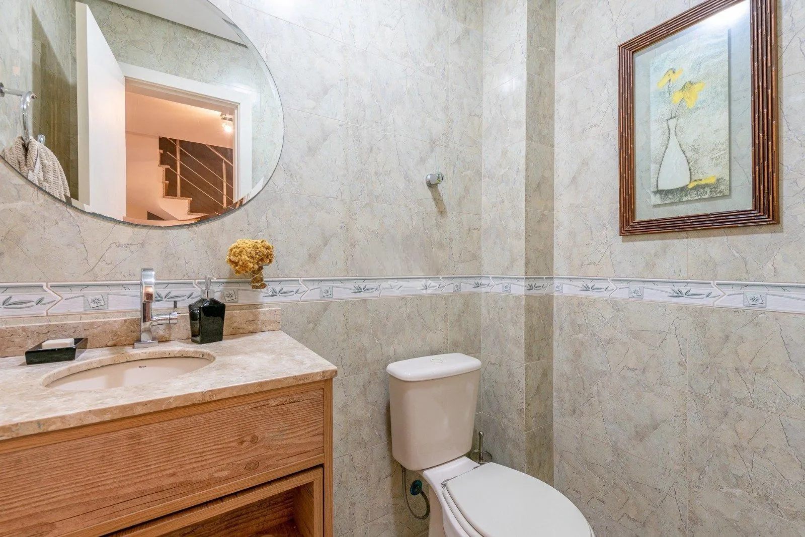 Imagem Casa com 3 dormitórios, suíte, pátio com spa, 3 vagas, Rua do Pampa - Ecoville