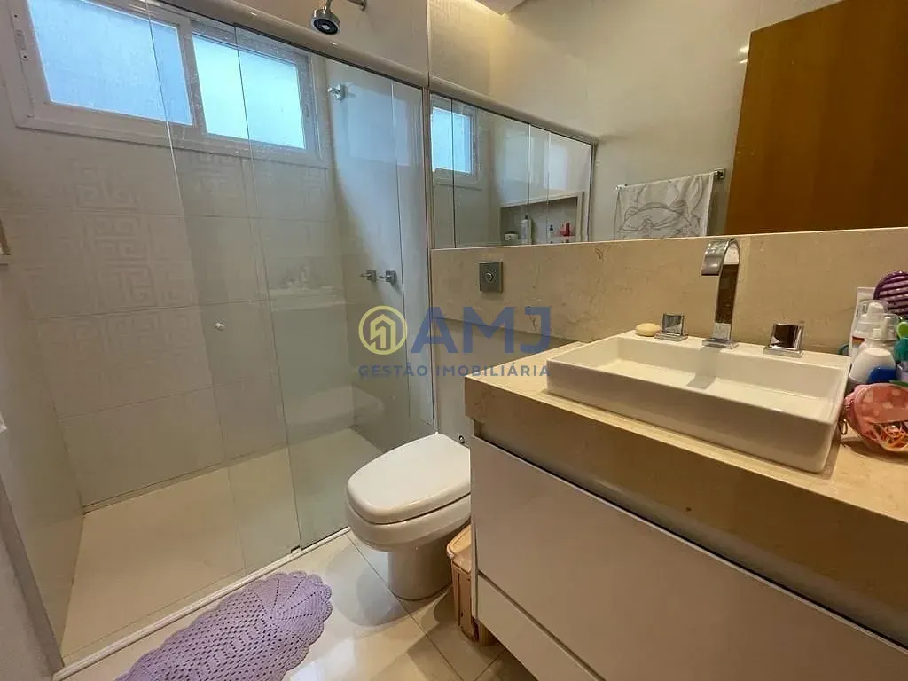 Imagem Vendo Casa Térrea de Alto Padrão no Condomínio do Lago