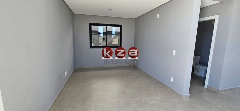 Imagem Belíssima casa a venda no condomínio Mont'Alcino em Valinhos-SP. 210 metros, 3 suítes, ampla sala, piscina, gourmet, 5 banheiros, 4 vagas,
