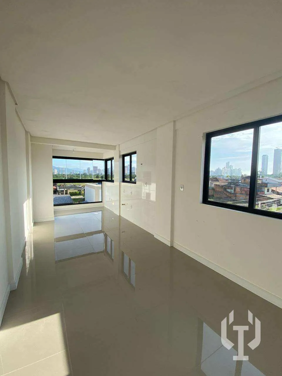 Imagem Apartamento à venda, com 2 quartos, 60m2