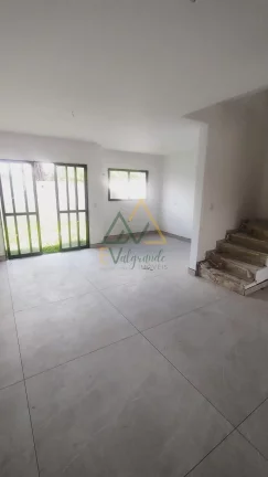 Imagem Sobrado à venda no bairro Cajuru - Curitiba/PR