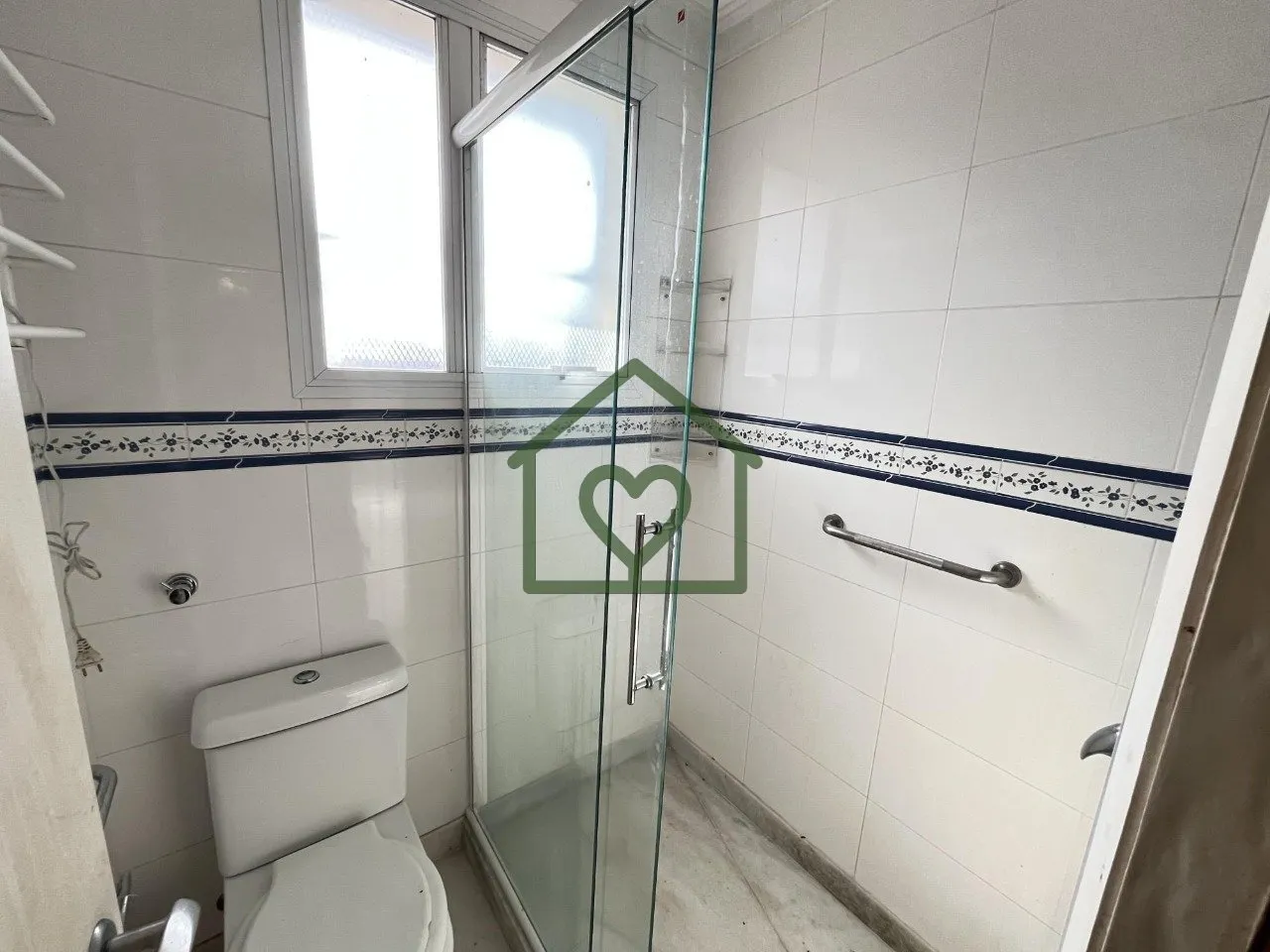 Imagem Apartamento à venda na Rua Silva Só, com 2 dormitórios, 2 banheiros (social e auxiliar), sala de ...