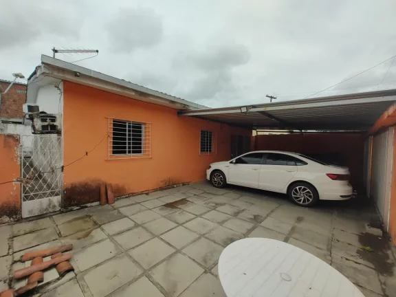 Imagem Casa para Venda em Recife, Barro, 3 dormitórios, 1 banheiro, 2 vagas