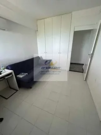 Imagem Vendo Cobertura Duplex, com vista para o mar, 347m², 3 suítes, sala p/ 3 ambientes e 2 vagas