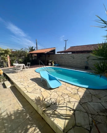Imagem Sobrado com piscina para venda, 150m do mar, vista ampla para o mar! ótimo preço e ótima localização!