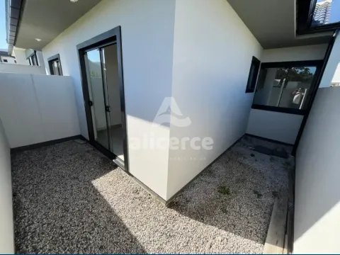 Imagem Casa à venda com 2 quartos , 47m² em Forquilhas São José