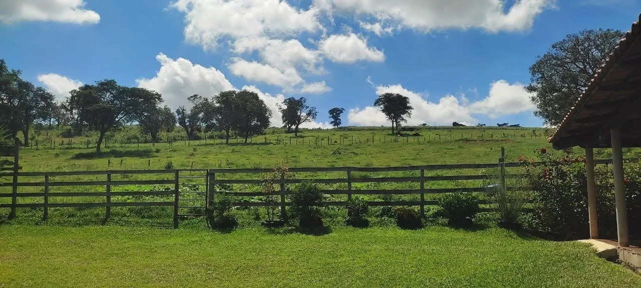 Imagem vendo um belo sítio em Piedade dos Gerais /MG com 12 hectares de terra ( 120.000 m² ),