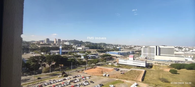 Imagem Aluga-se Meio Prédio Comercial de 6.059m² em Barueri com Elevador e Estacionamento