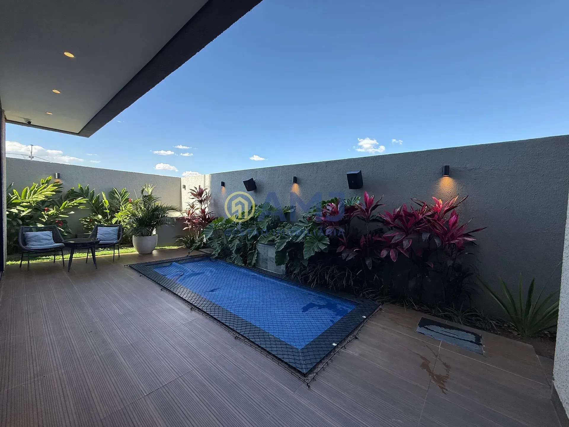 Imagem Sobrado à venda no Pólo Empresarial Goiás- Jardins Versalhes