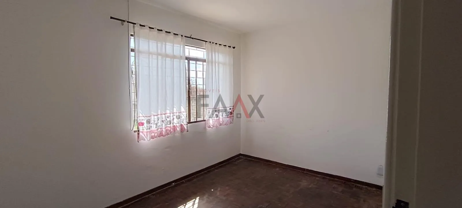 Imagem Casa com 4 dormitórios para locação, ALTO DA XV, GUARAPUAVA - PR