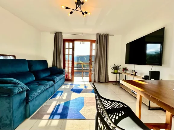 Foto do imóvel Casa para Venda em Teresópolis, Bom Retiro, 4 dormitórios, 1 suíte, 3 banheiros, 2 vagas
