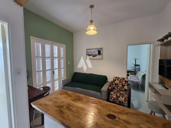 Imagem Apartamento Mobiliado na Quadra da Praia – 1 dormitório, Embaré - Conforto e Praticidade!