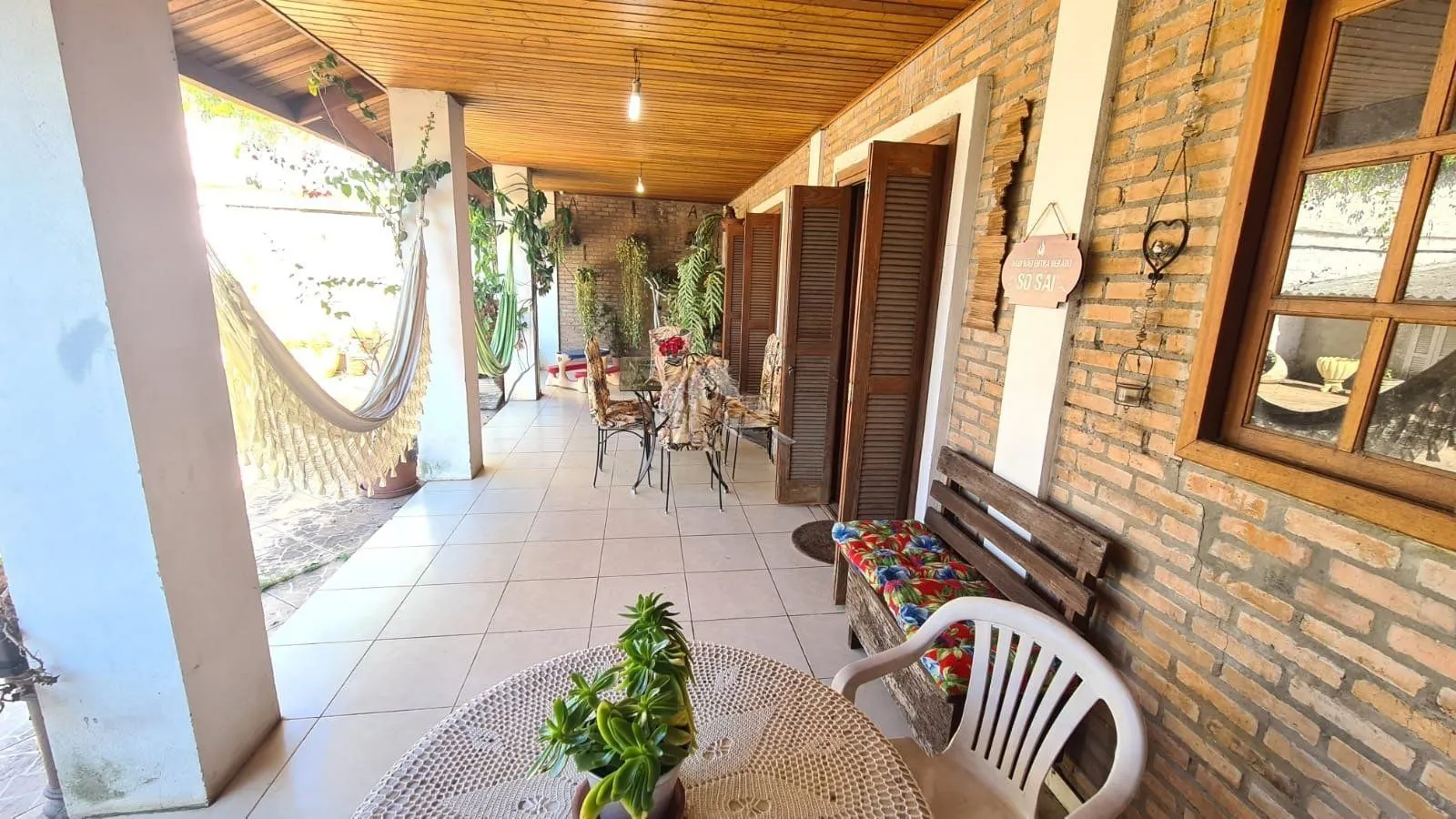 Imagem Casa com 4 dormitórios, 2 vagas e 300m² á venda