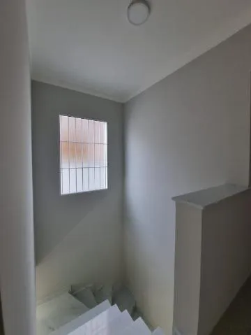 Imagem VENDA DE SOBRADO NOVO NO JARDIM PLANALTO, EM ARUJÁ/SP, 115m² com 3 suítes, sala ampla com led, área gourmet com churrasqueira e 02 vagas. CONSULTE-NOS