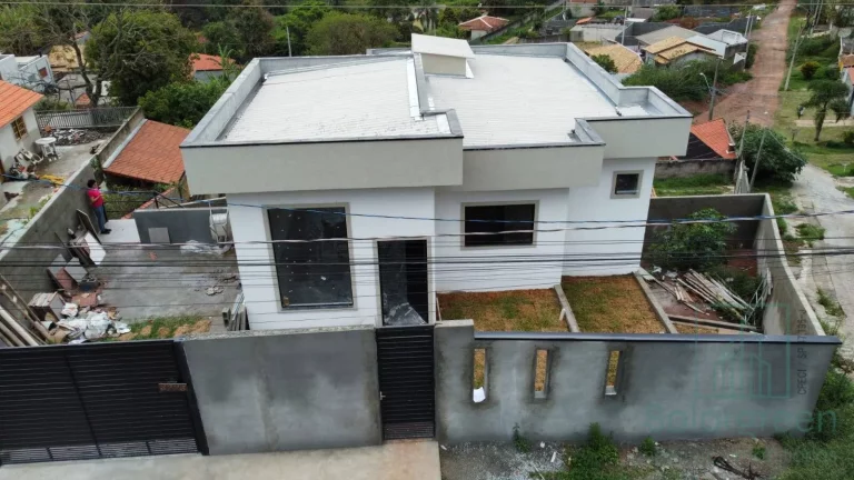 Foto do imóvel À Venda em Terra Preta, casa 3 Dorm e 3 banheiros 88 m² 790 mil em Rua Pensilvânia