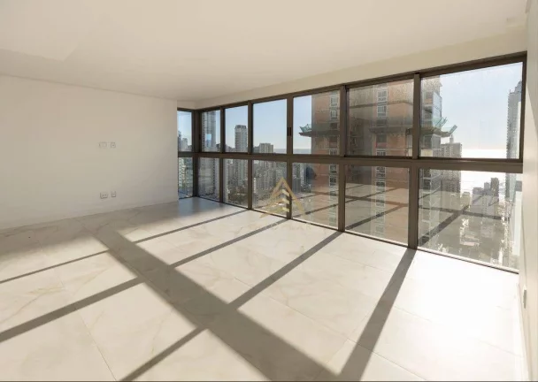 Imagem Apartamento com 4 dormitórios à venda, 167 m² por R$ 3.965.500,00 - Centro - Balneário Camboriú/SC