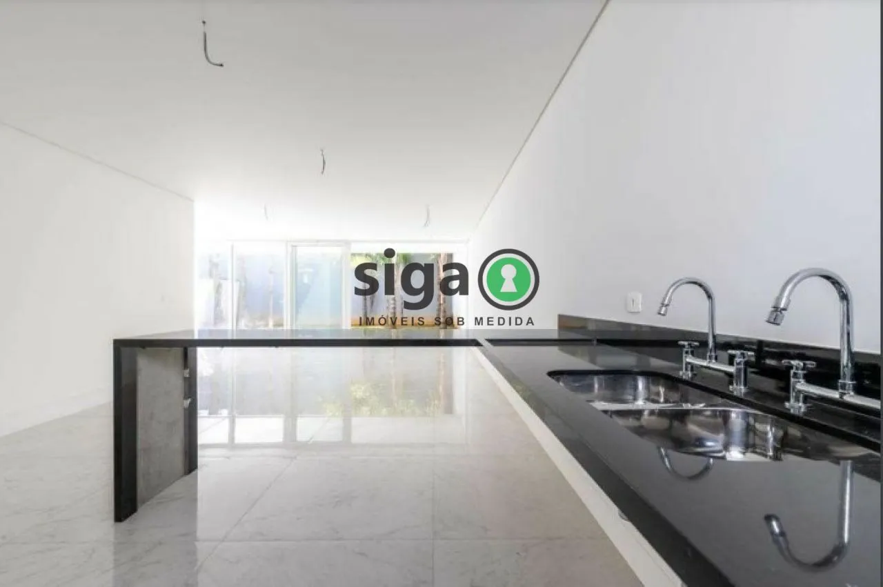 Imagem Casa à Venda em Condomínio Fechado, 483m², 4 Suítes, 5 Vagas - Chácara Santo Antônio